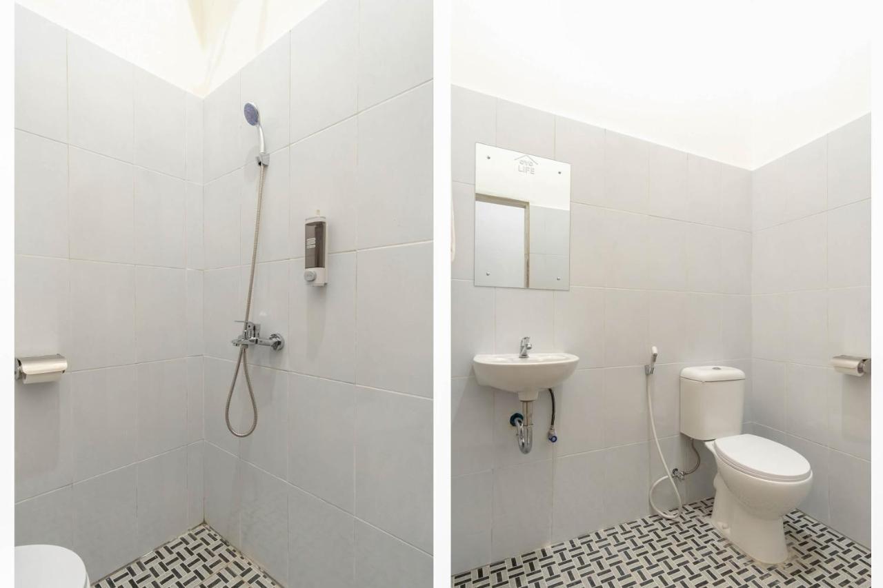 Oyo Living 2843 Raz House Syariah Hotel Medan Bagian luar foto
