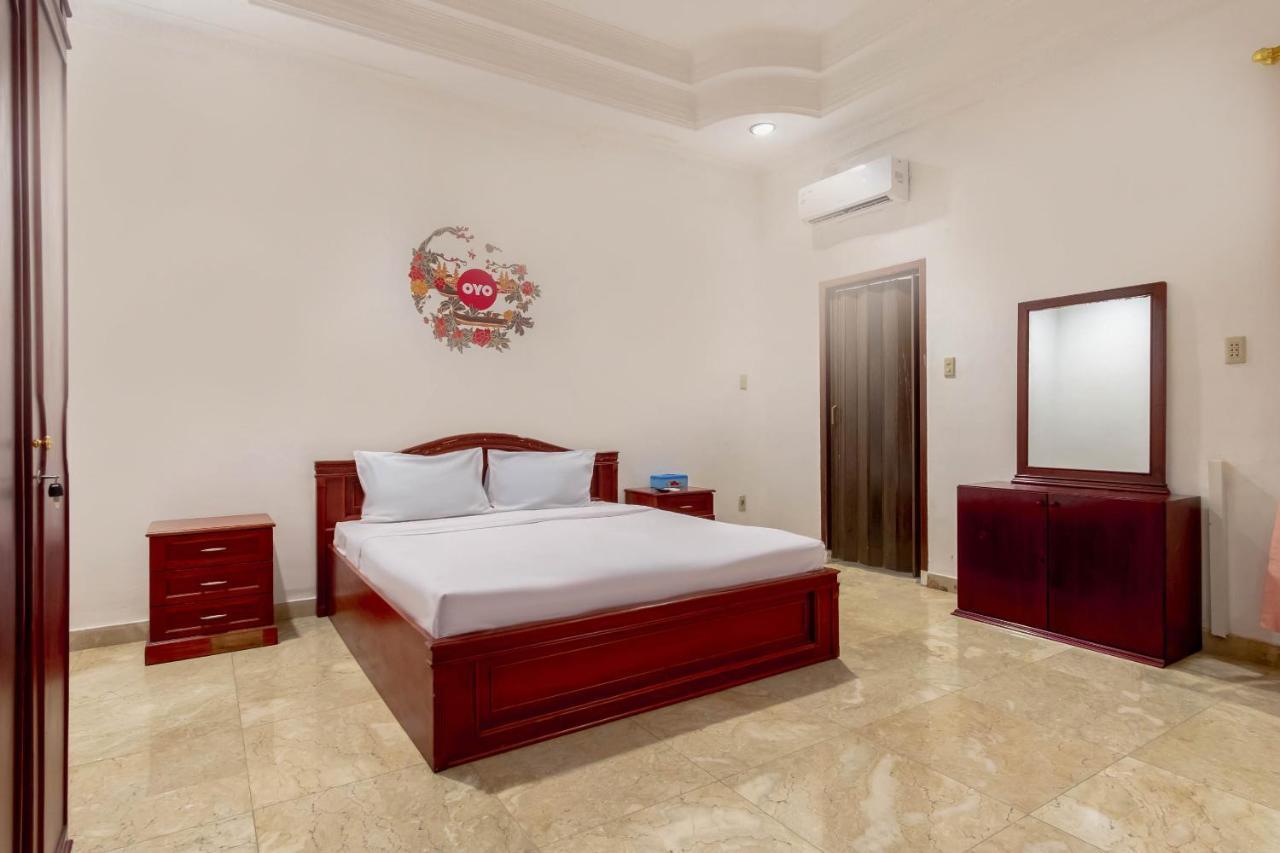 Oyo Living 2843 Raz House Syariah Hotel Medan Bagian luar foto